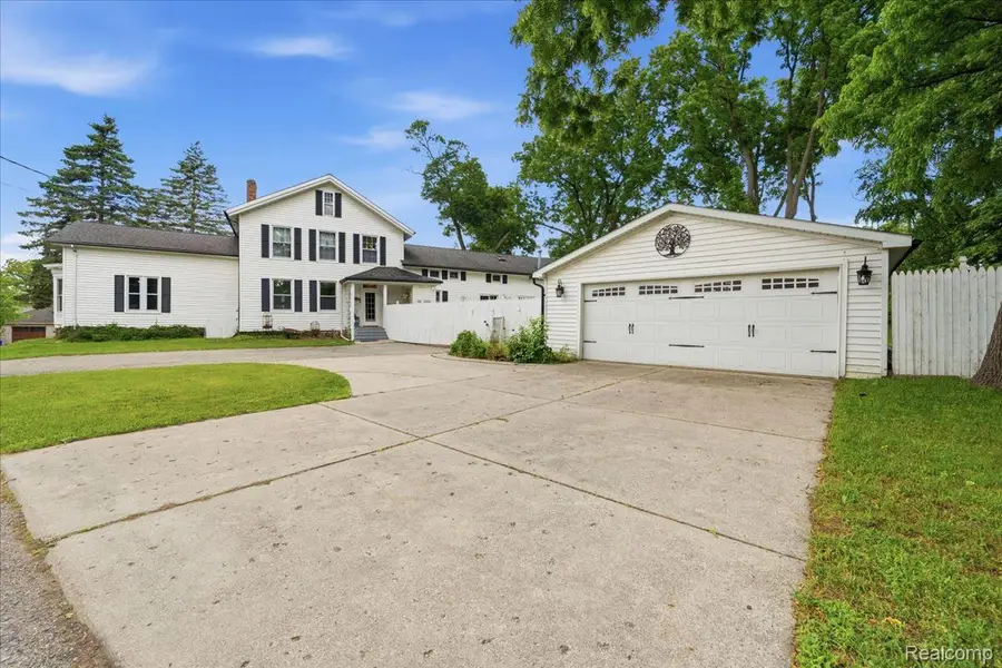549 Grixdale Lane, Waterford, MI 48328 - #2