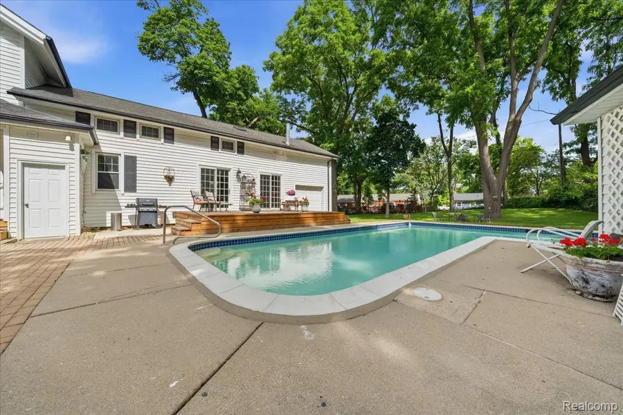 549 Grixdale Lane, Waterford, MI 48328 - #3