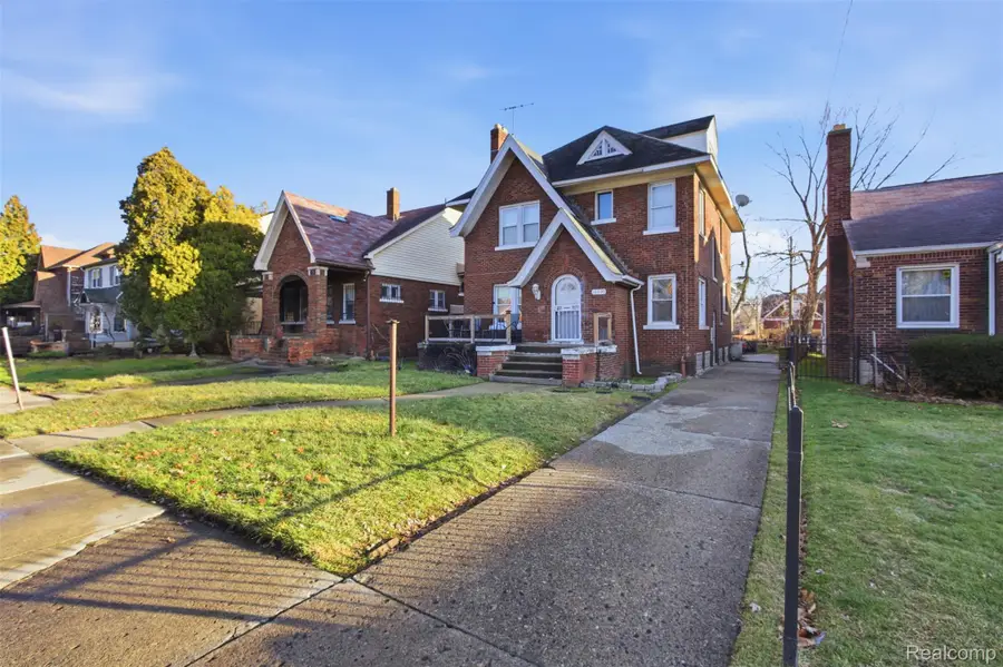 12590 Wilshire Drive, Detroit, MI 48213 - #2