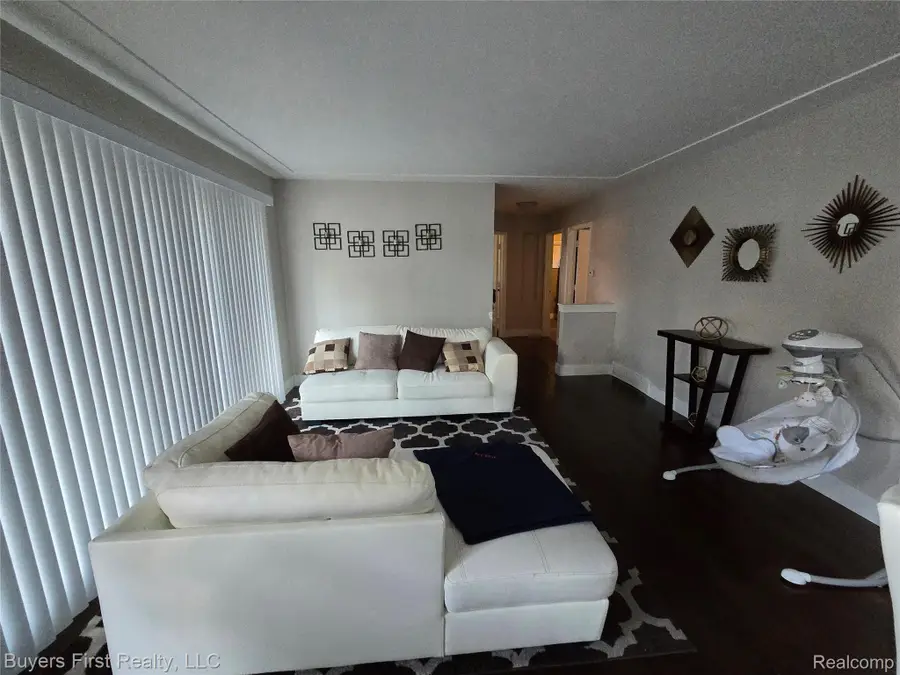 21741 Church Street, Oak Park, MI 48237 - #3