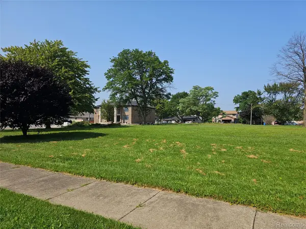 2207 Kinmore Street, DearbornHeights, MI 48127