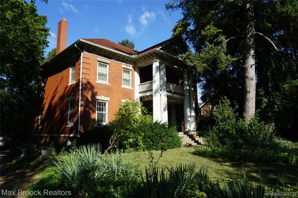 24 Ridge Road, PleasantRidge, MI 48069
