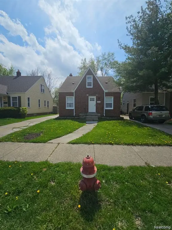 20300 Elkhart Street, Harper Woods, MI 48225 - #1