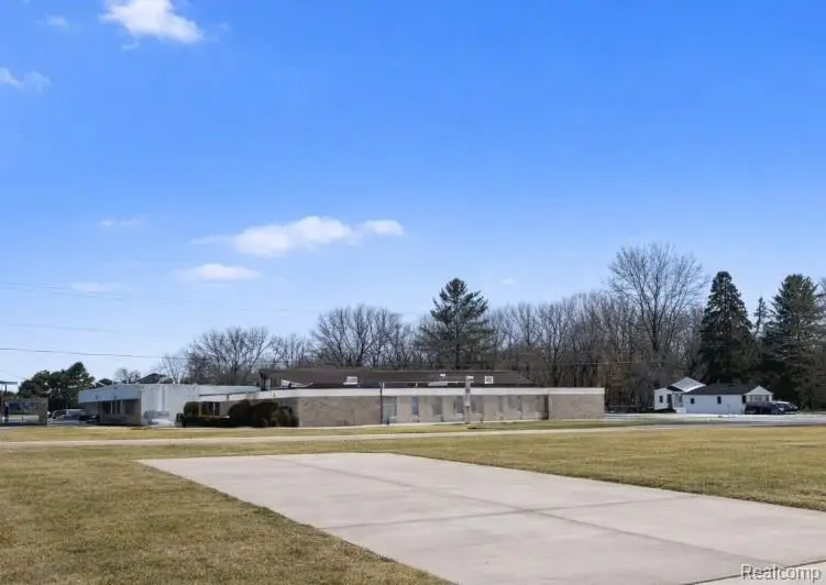 4339 Davison Road, Burton, MI 48509 - #1