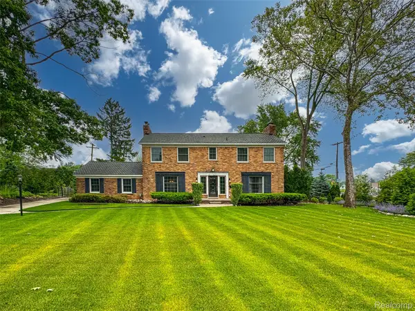 100 Overhill Road, BloomfieldHills, MI 48301