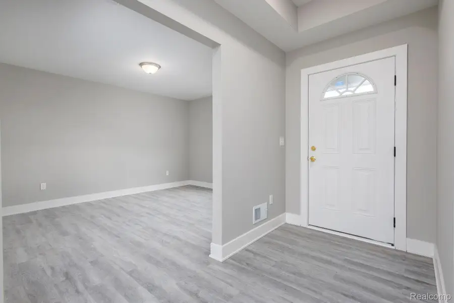 2367 Baltimore, Davison, MI 48423 - #2