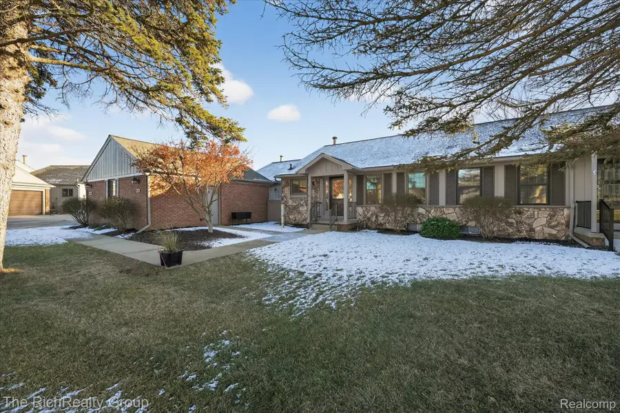 12116 Shenandoah Drive, South Lyon, MI 48178 - #3