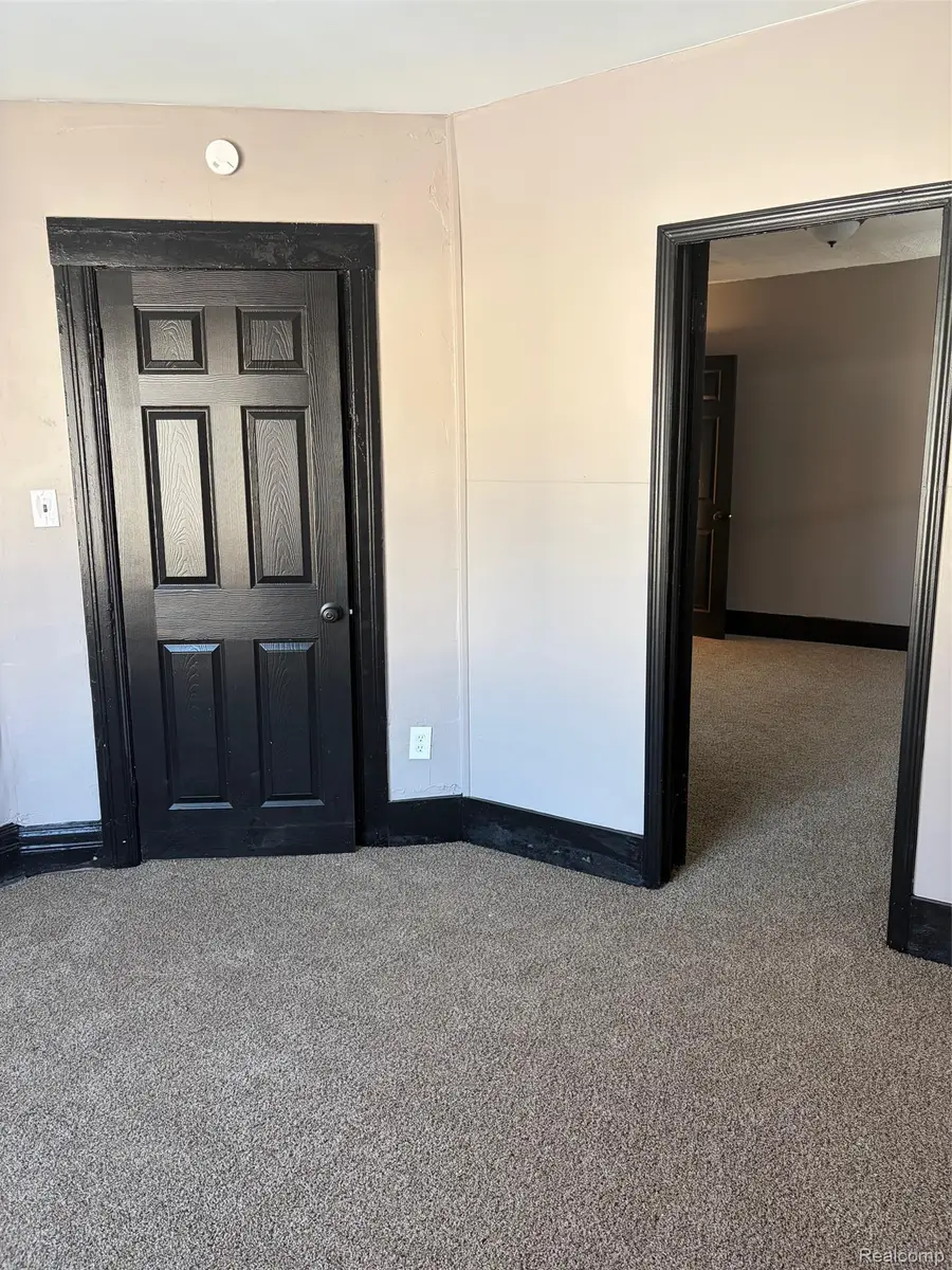 909 Burlingame Street, Detroit, MI 48202 - #3