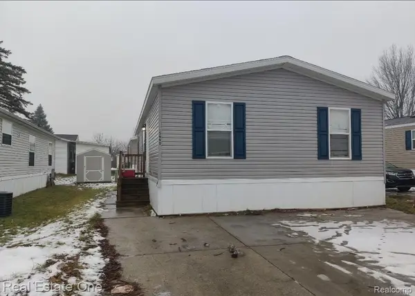 15990 Villaire Ave., ClintonTownship, MI 48038