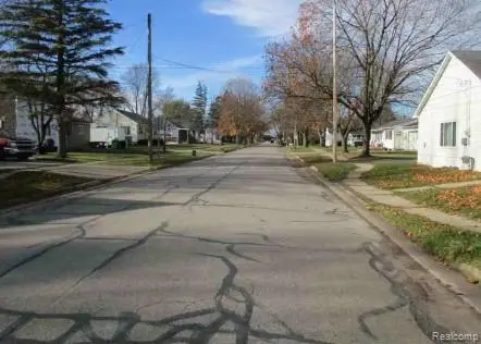201 Grant Street, Auburn, MI 48611 - #3