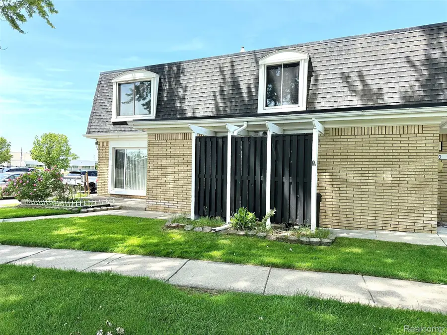 29960 City Center Drive #1, Warren, MI 48093 - #3