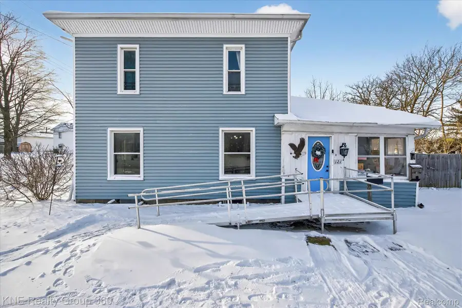 121 Livingston Street, Howell, MI 48843 - #3