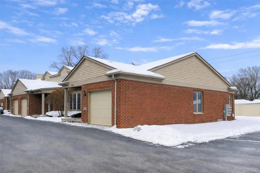 6170 N Newburgh Road, Westland, MI 48185 - #2