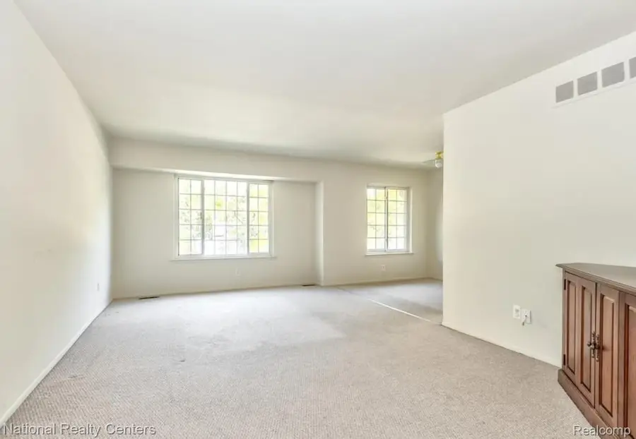 30260 Southfield Rd. Road #258, Southfield, MI 48076 - #2