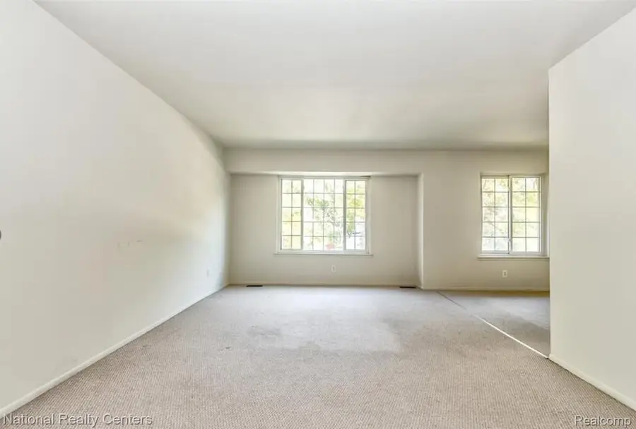 30260 Southfield Rd. Road #258, Southfield, MI 48076 - #3
