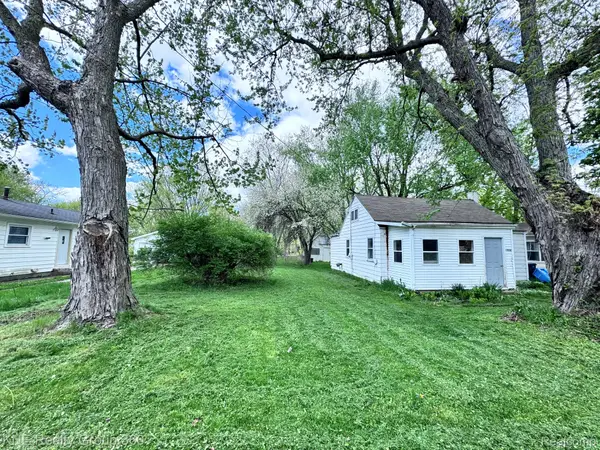 4928 Hughes Road, Lansing, MI 48910
