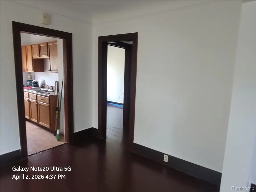 1656 Montana Avenue, Flint, MI 48506 - #3