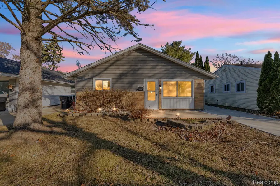 8029 Roosevelt Street, Taylor, MI 48180 - #2