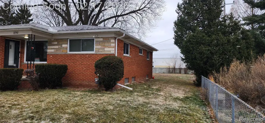 21792 Elmwood Avenue, Eastpointe, MI 48021 - #2