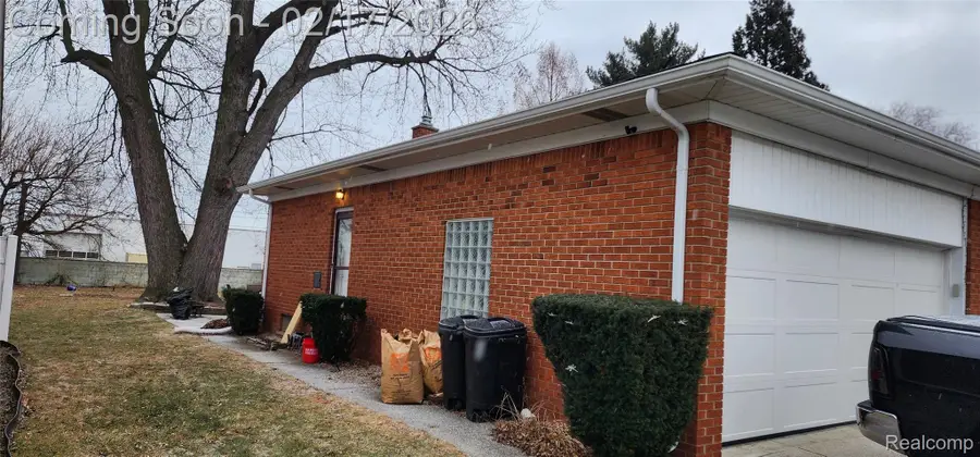 21792 Elmwood Avenue, Eastpointe, MI 48021 - #3