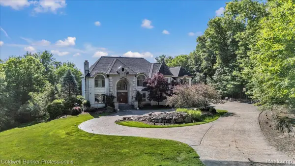4359 Longview Drive, Lapeer, MI 48446