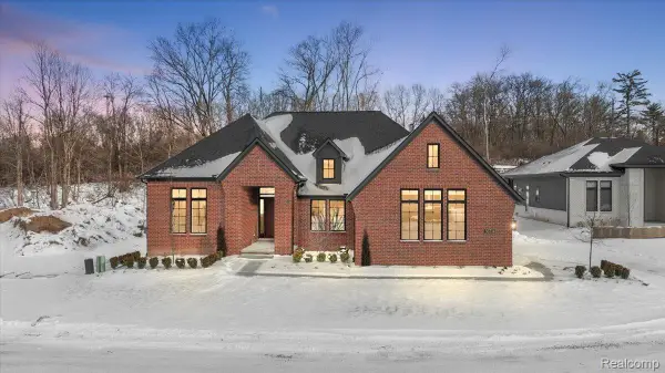 30797 Franklin Hills Court #6, Farmington, MI 48334