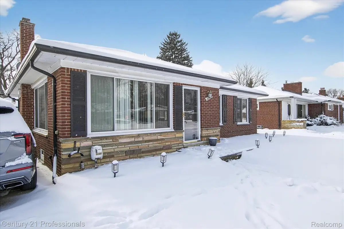 16786 Sprenger Avenue, Eastpointe, MI 48021 - #1