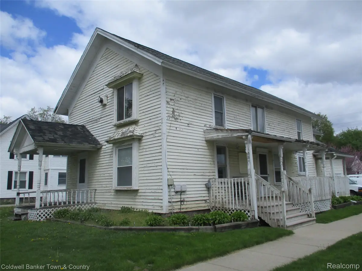 435 E Grand River Avenue, Fowlerville, MI 48836 - #1