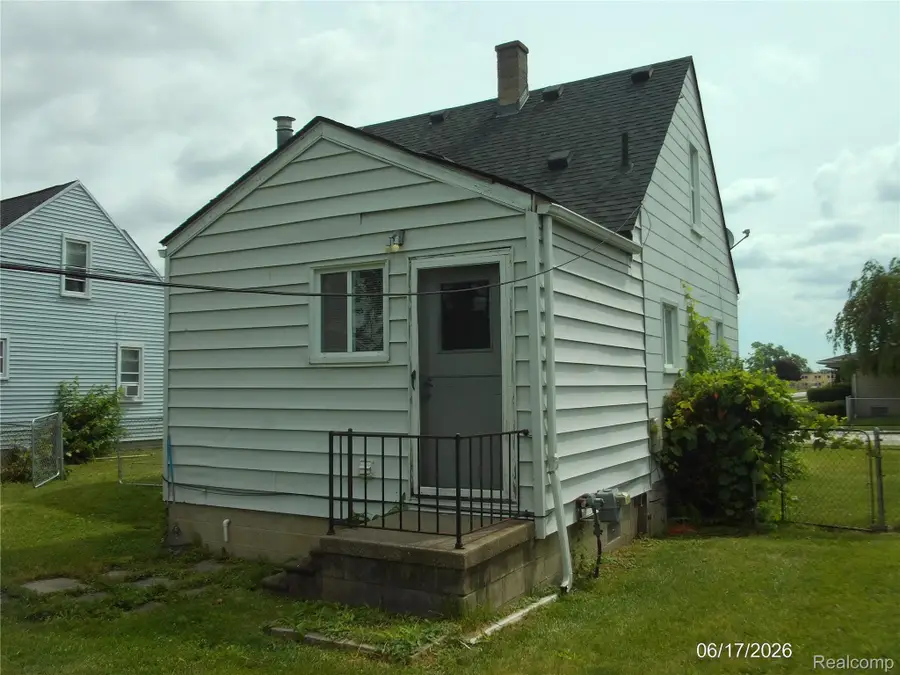 25627 Paige Street, Roseville, MI 48066 - #3