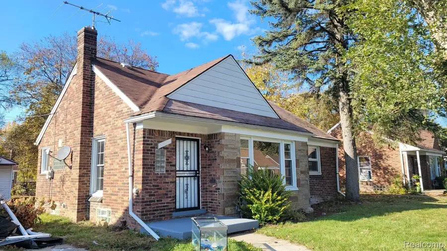 9215 Grandville Avenue, Detroit, MI 48228 - #2