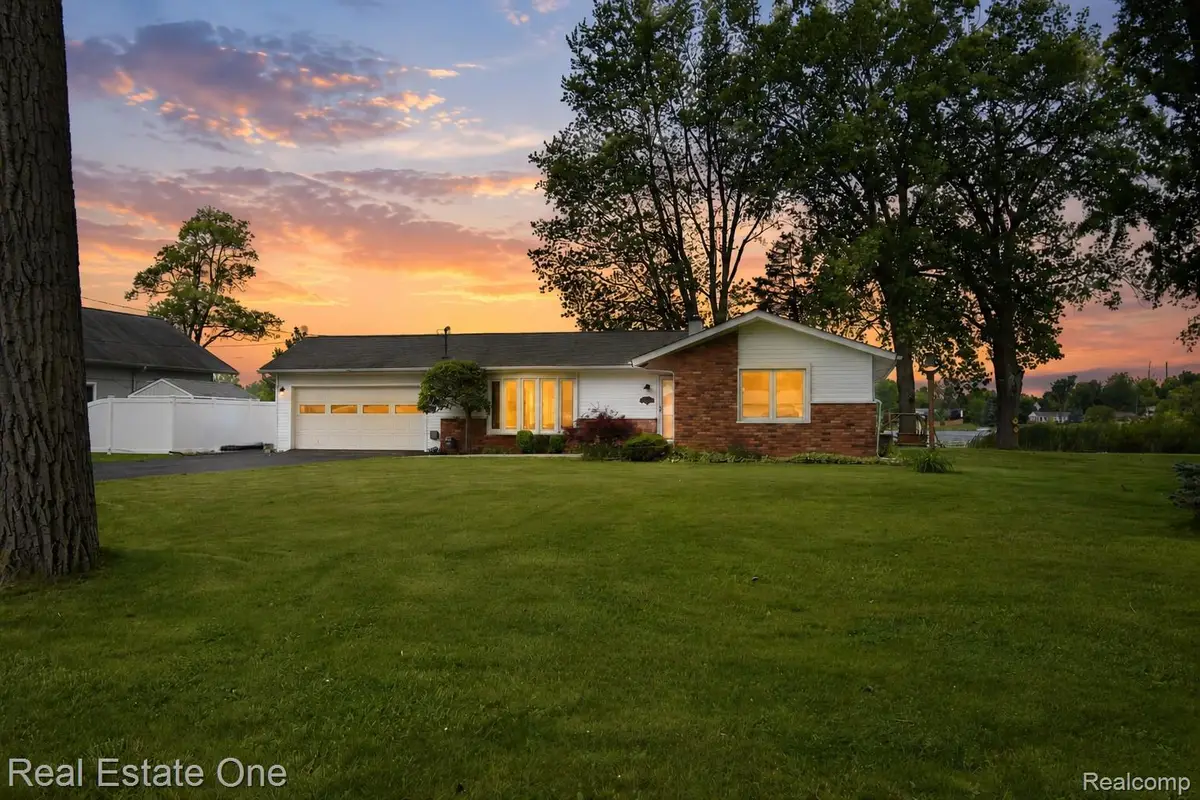 11422 Skyline Drive, Fenton, MI 48430 - #1