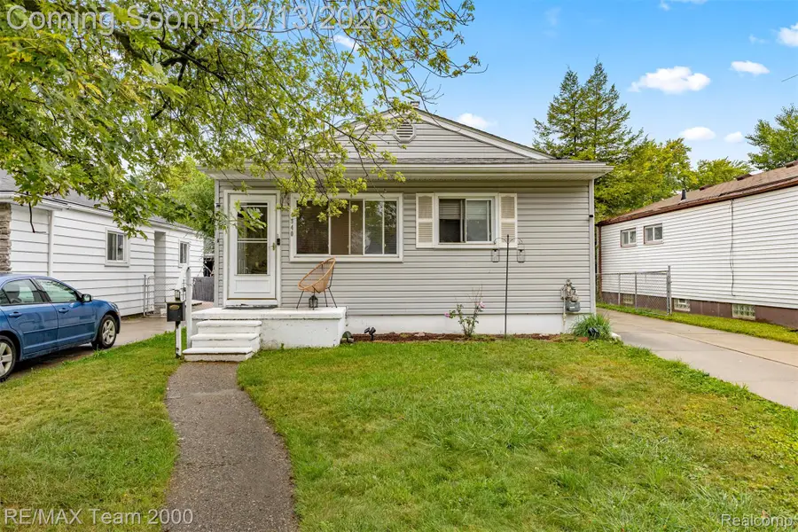 4940 Mayfair Street, Dearborn Heights, MI 48125 - #2
