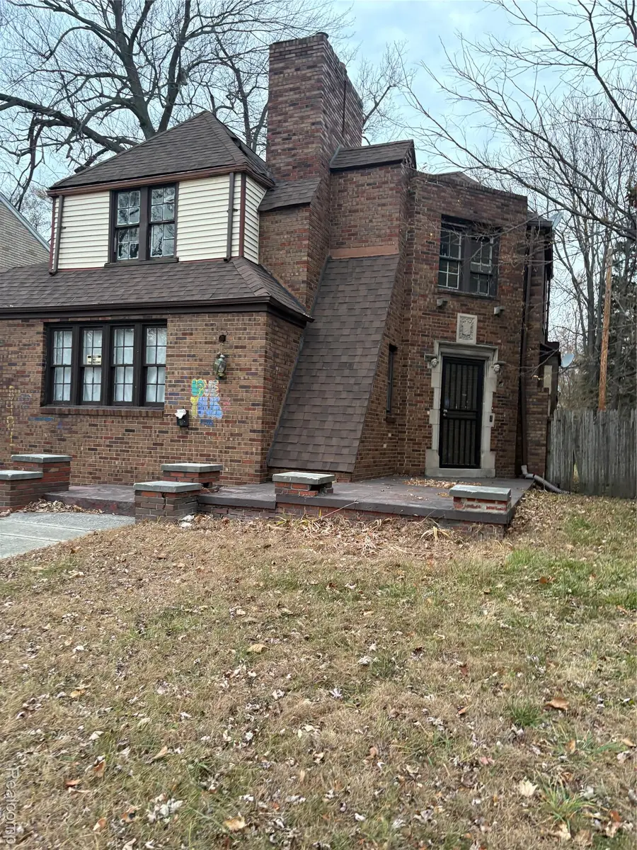 8481 E Outer Drive, Detroit, MI 48213 - #2