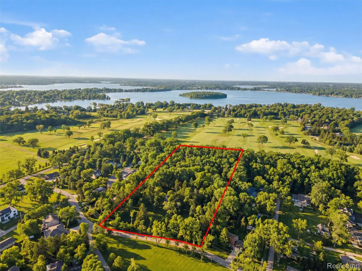 3655 Shady Beach Boulevard, Orchard Lake Village, MI 48324 - #1