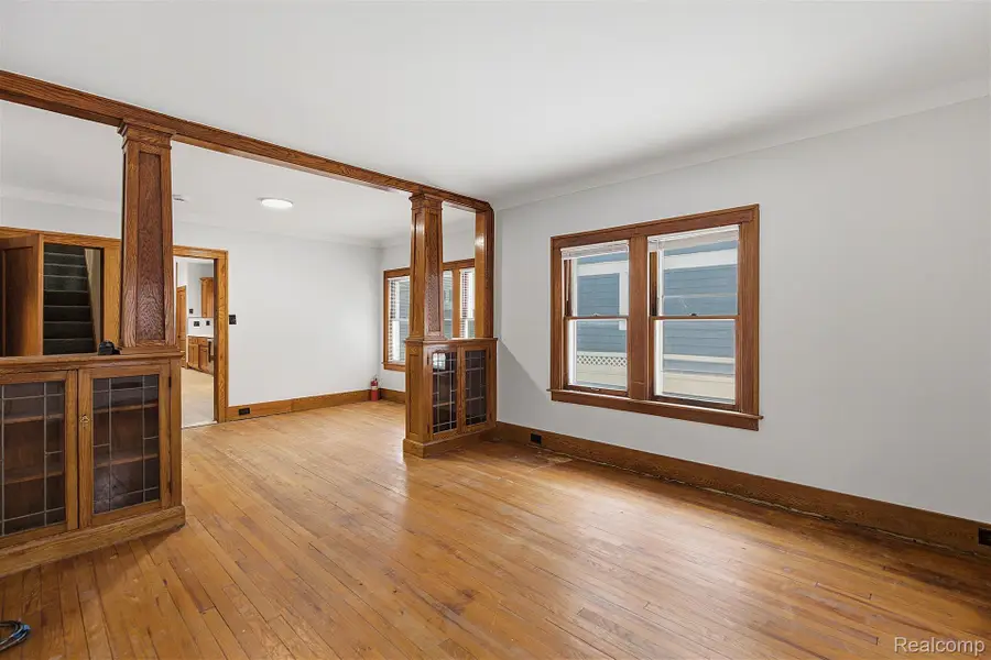 124 E Windemere Avenue, Royal Oak, MI 48073 - #2