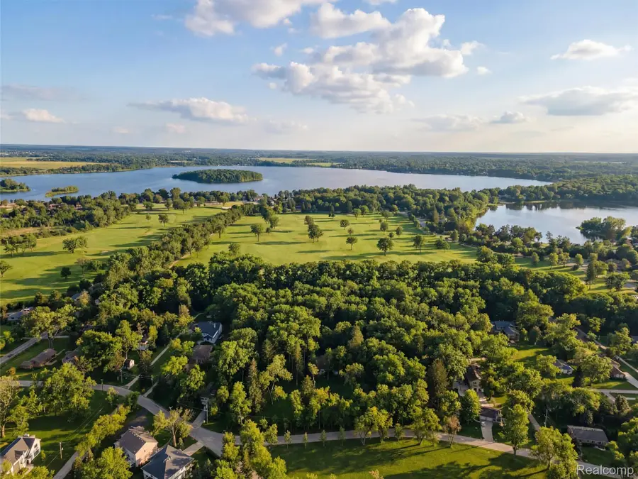 3655 Shady Beach Boulevard, Orchard Lake Village, MI 48324 - #3