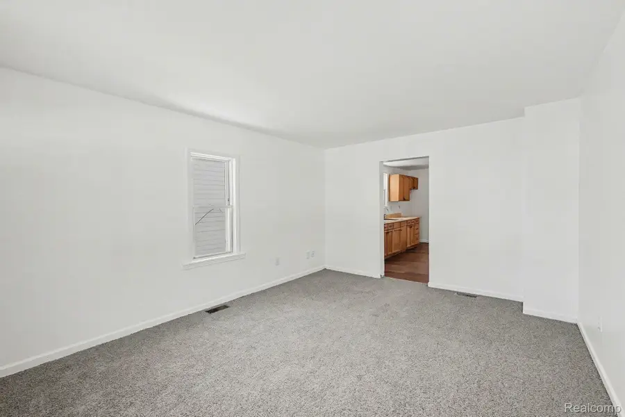 7284 Orchard Avenue, Warren, MI 48091 - #3