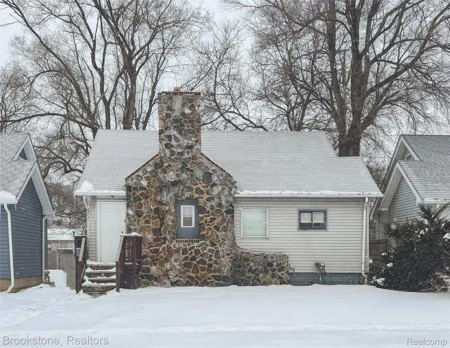 671 E Mansfield Avenue, Pontiac, MI 48340 - #2