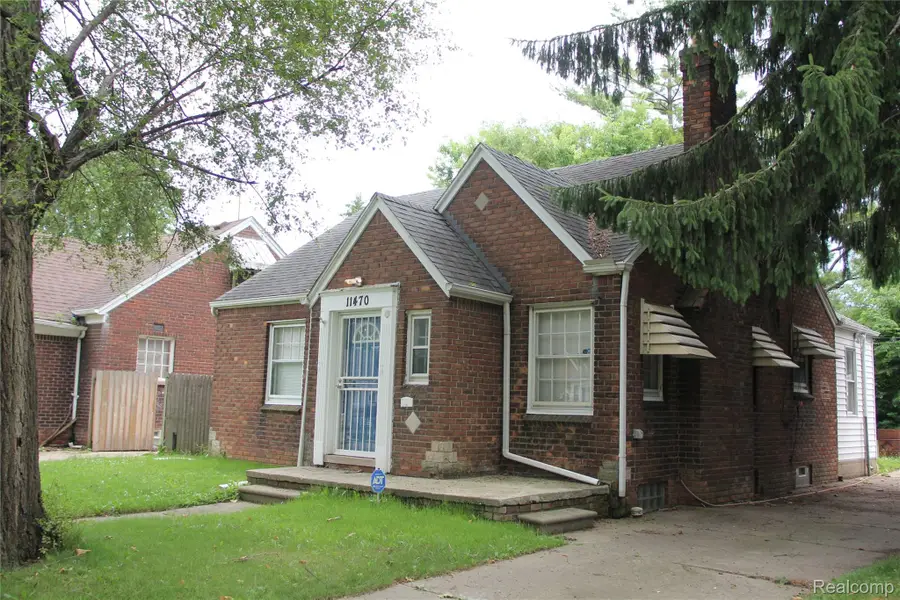 11470 E Lakepointe Street E, Detroit, MI 48224 - #2