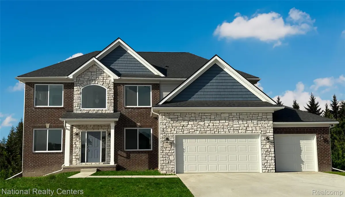 53212 Woodland Meadows, Chesterfield, MI 48047 - #1