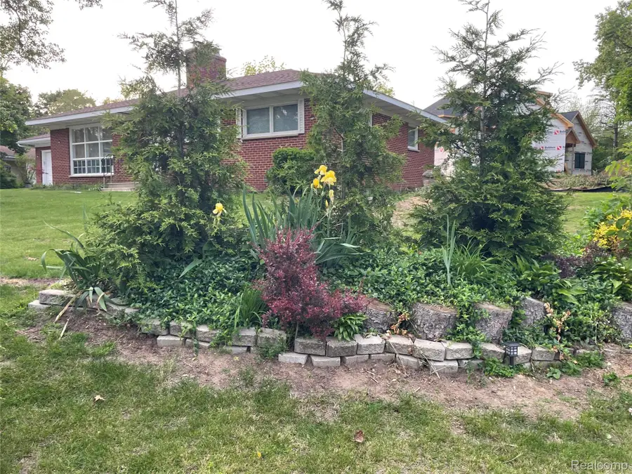 3443 Nichols Road, Auburn Hills, MI 48326 - #2