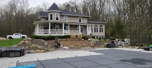 3937 Green Hills Drive, Pinckney, MI 48169