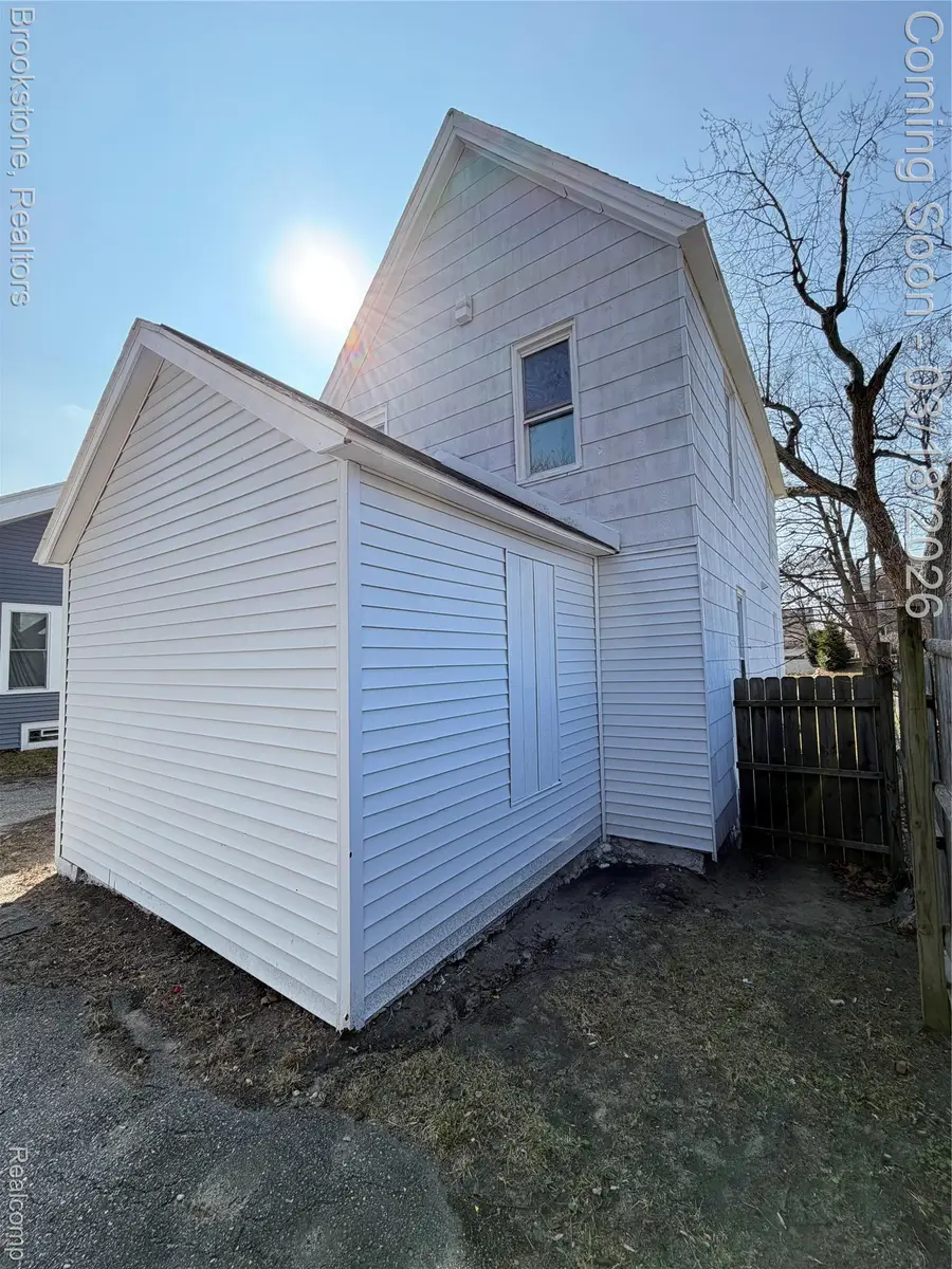 398 N Saginaw Street, Pontiac, MI 48342 - #3