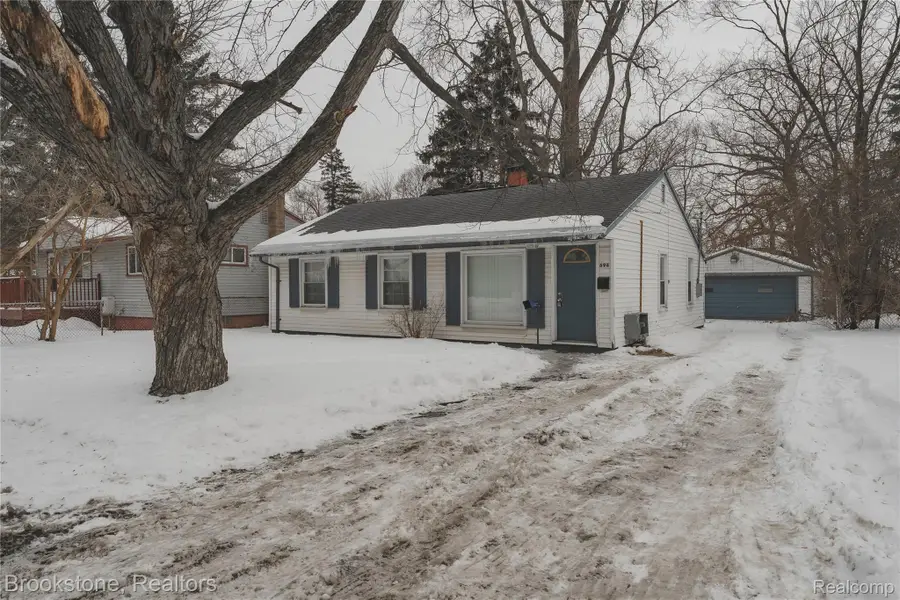 694 Emerson Avenue, Pontiac, MI 48340 - #2