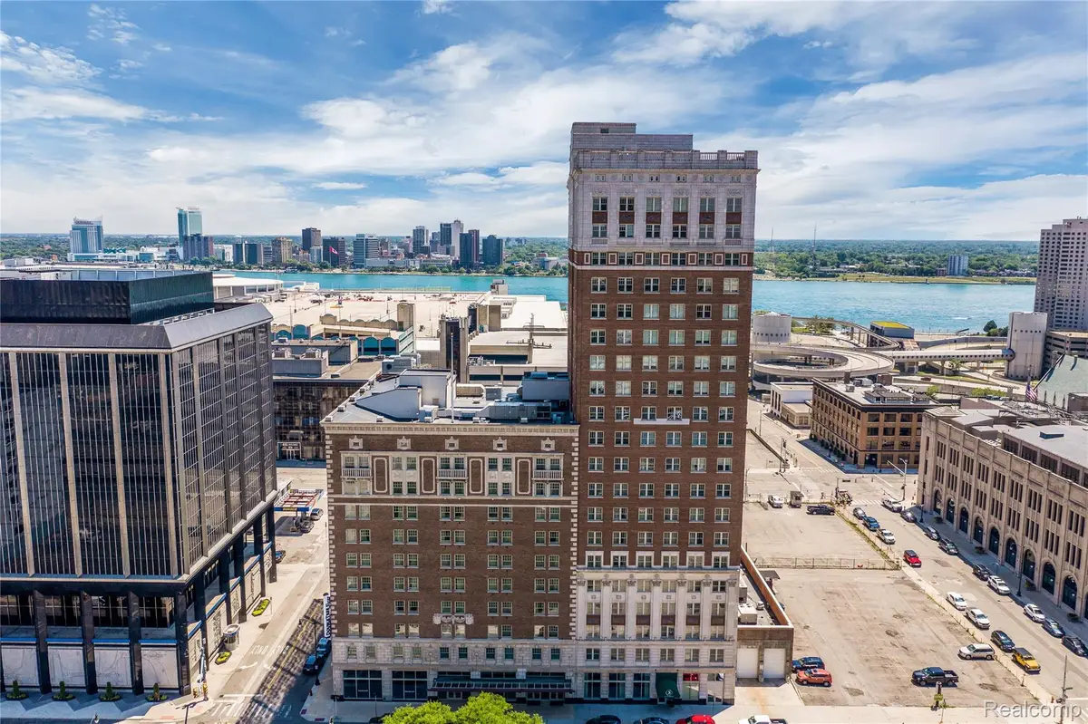 525 W Lafayette Boulevard, Detroit, MI 48226 - #1