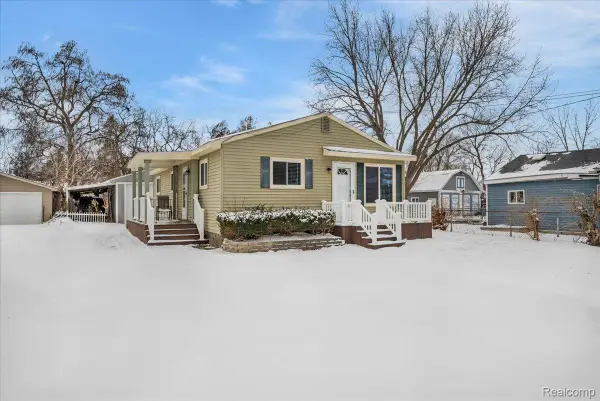 5151 Brobeck Street, Flint, MI 48532