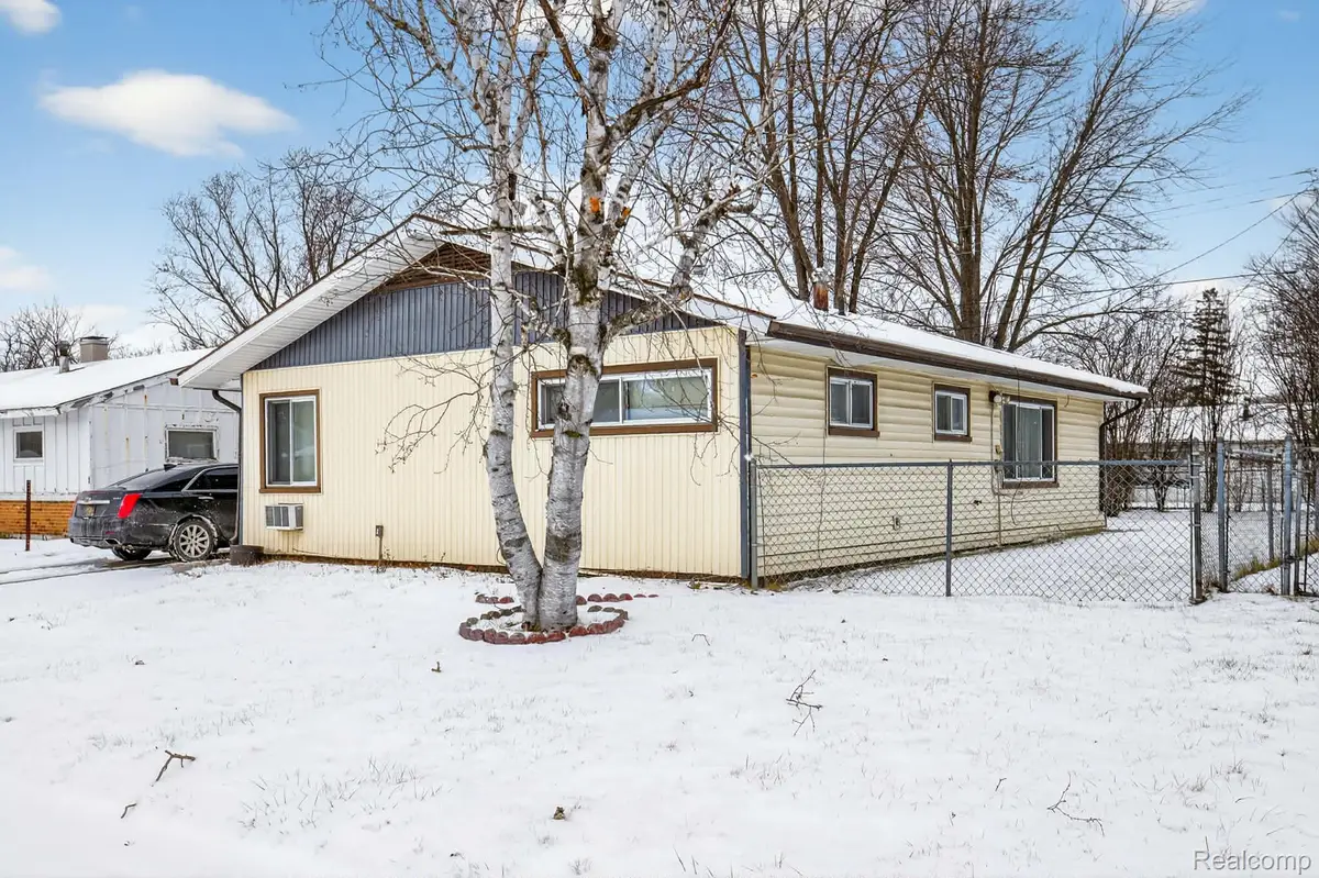 2835 Kensington Drive, Saginaw, MI 48601 - #1