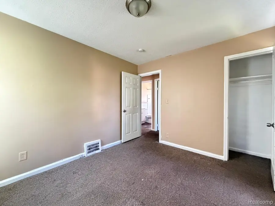 8260 Minock Street, Detroit, MI 48228 - #2