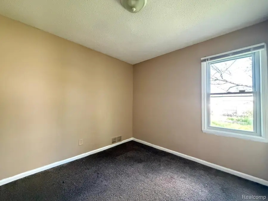 8260 Minock Street, Detroit, MI 48228 - #3
