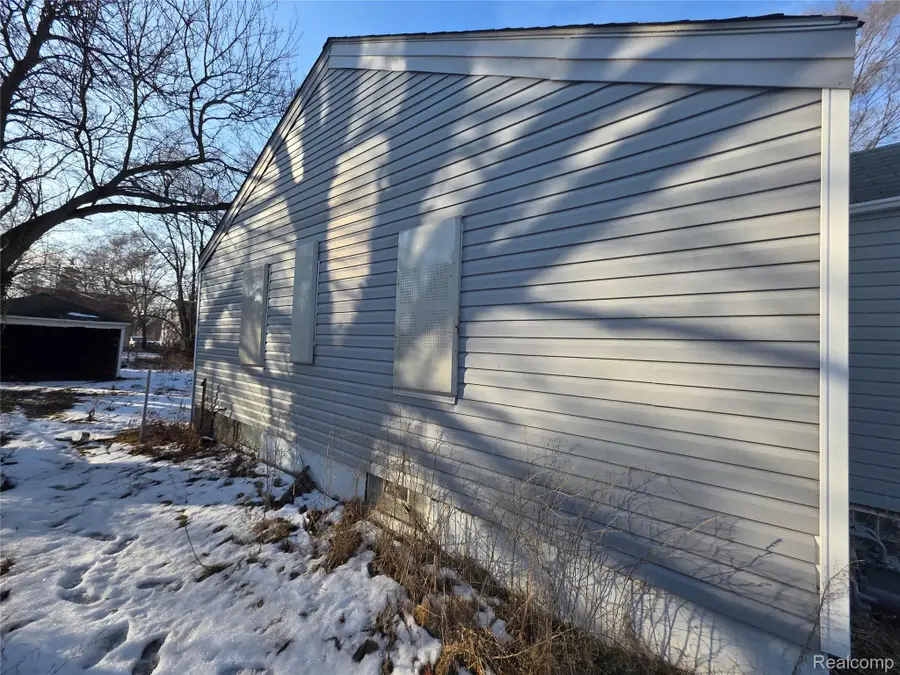 19195 Dresden Street, Detroit, MI 48205 - #2